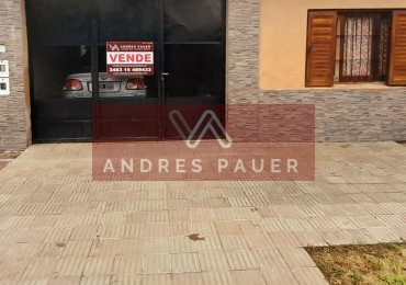 VENTA DE CASA CON DEPARTAMENTOS SOBRE EL MISMO LOTE